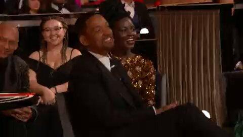 Will Smith and Chris Rocks Onstage Confrontation.jpg